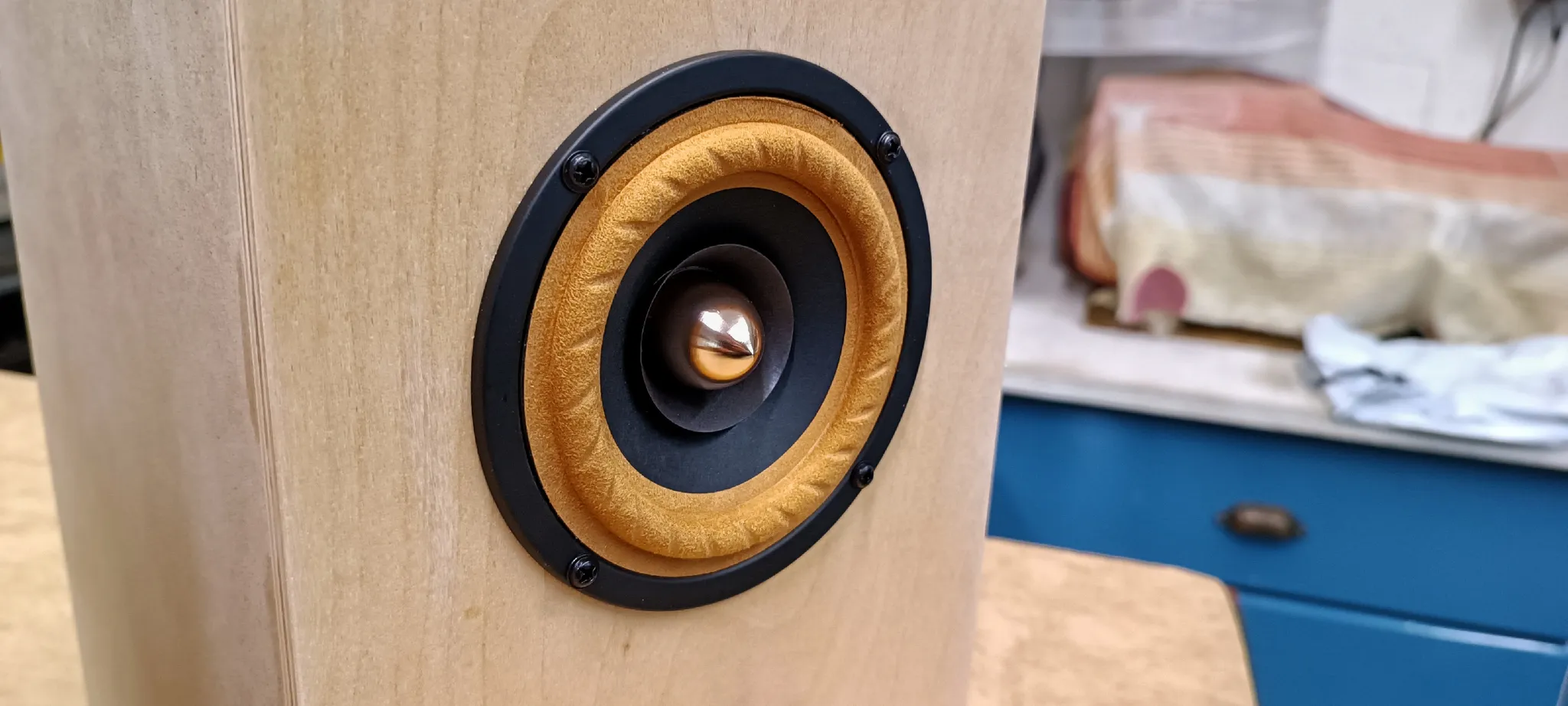 Широкополосные динамики Soundhits SQ-402R